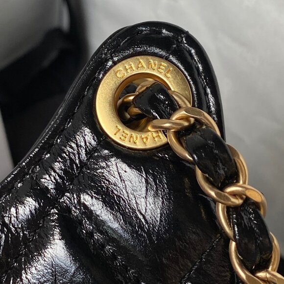 CHANEL 19 Small Flap Bag – Black Shiny Crumpled Calfskin w/ Gold Hardware - Picture 5 of 7